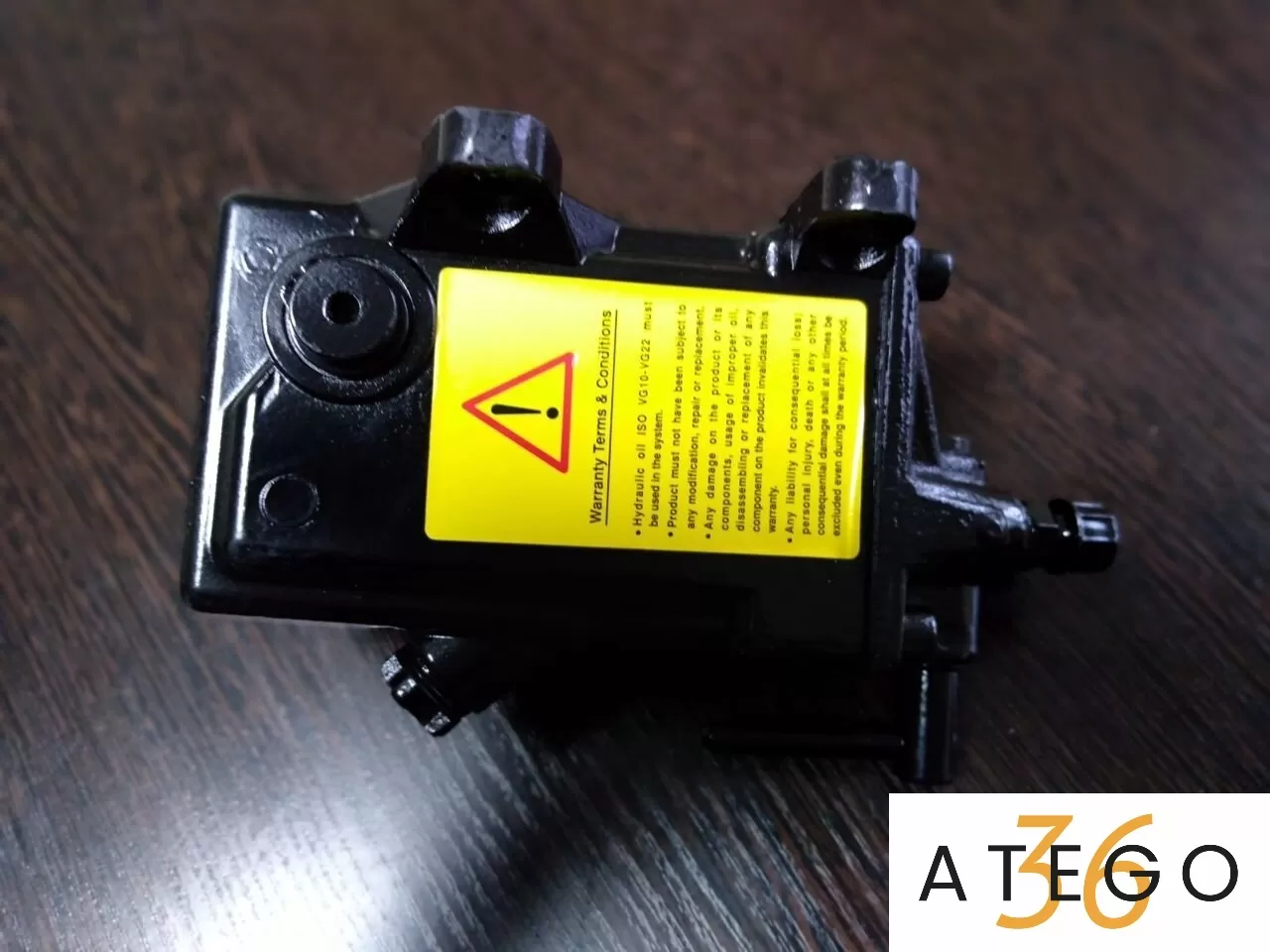 Насос подъема кабины Мерседес-Бенц