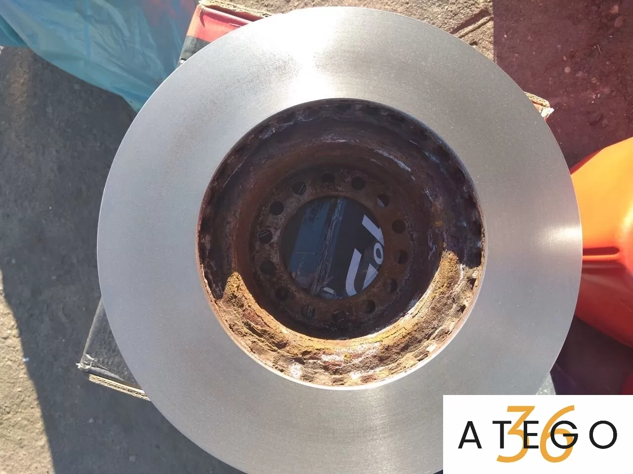 Диск тормозной передний Мерседес Атего 12 серии