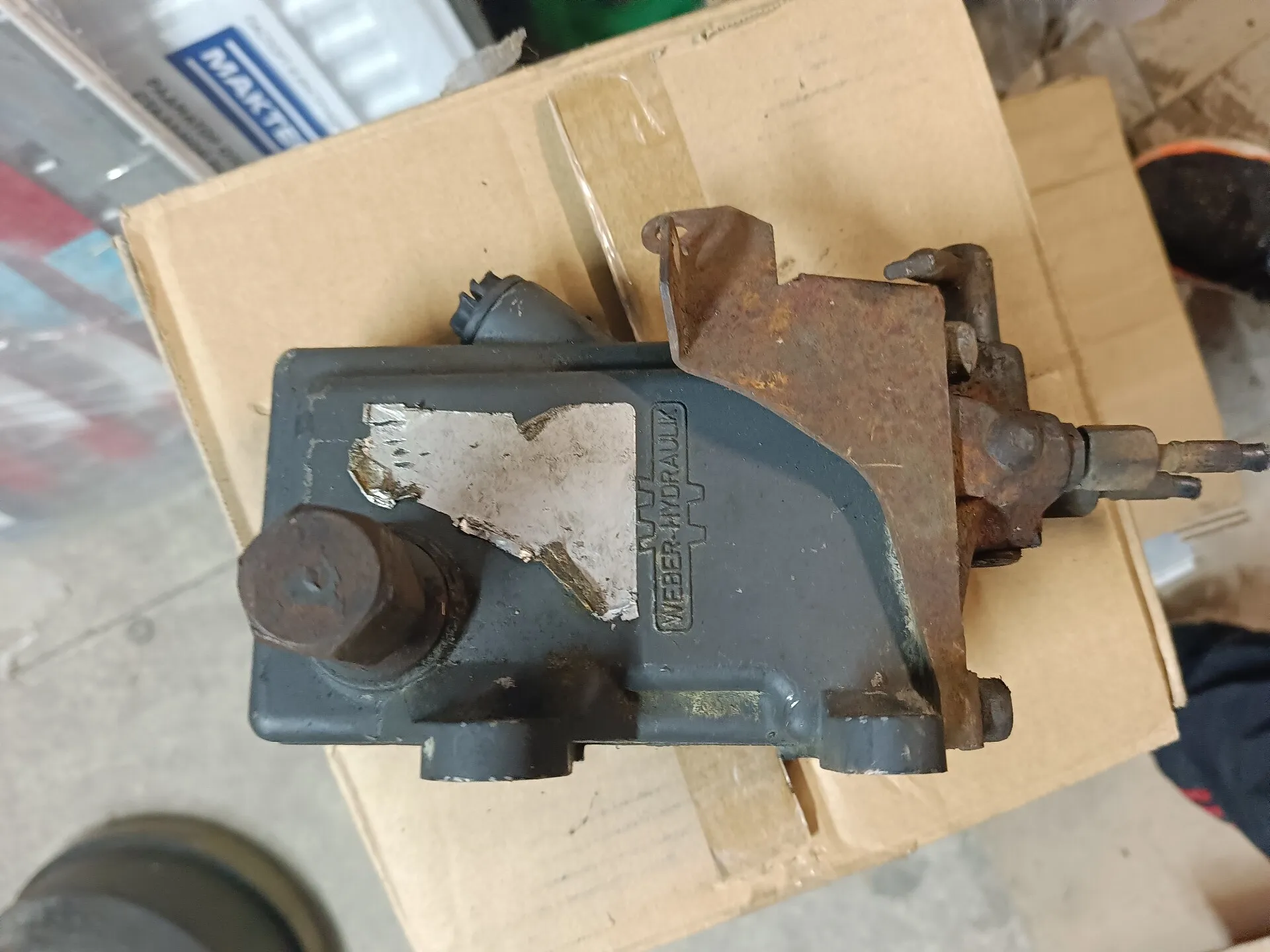  насос подъемa кaбины б/у Мерседес-Бенц