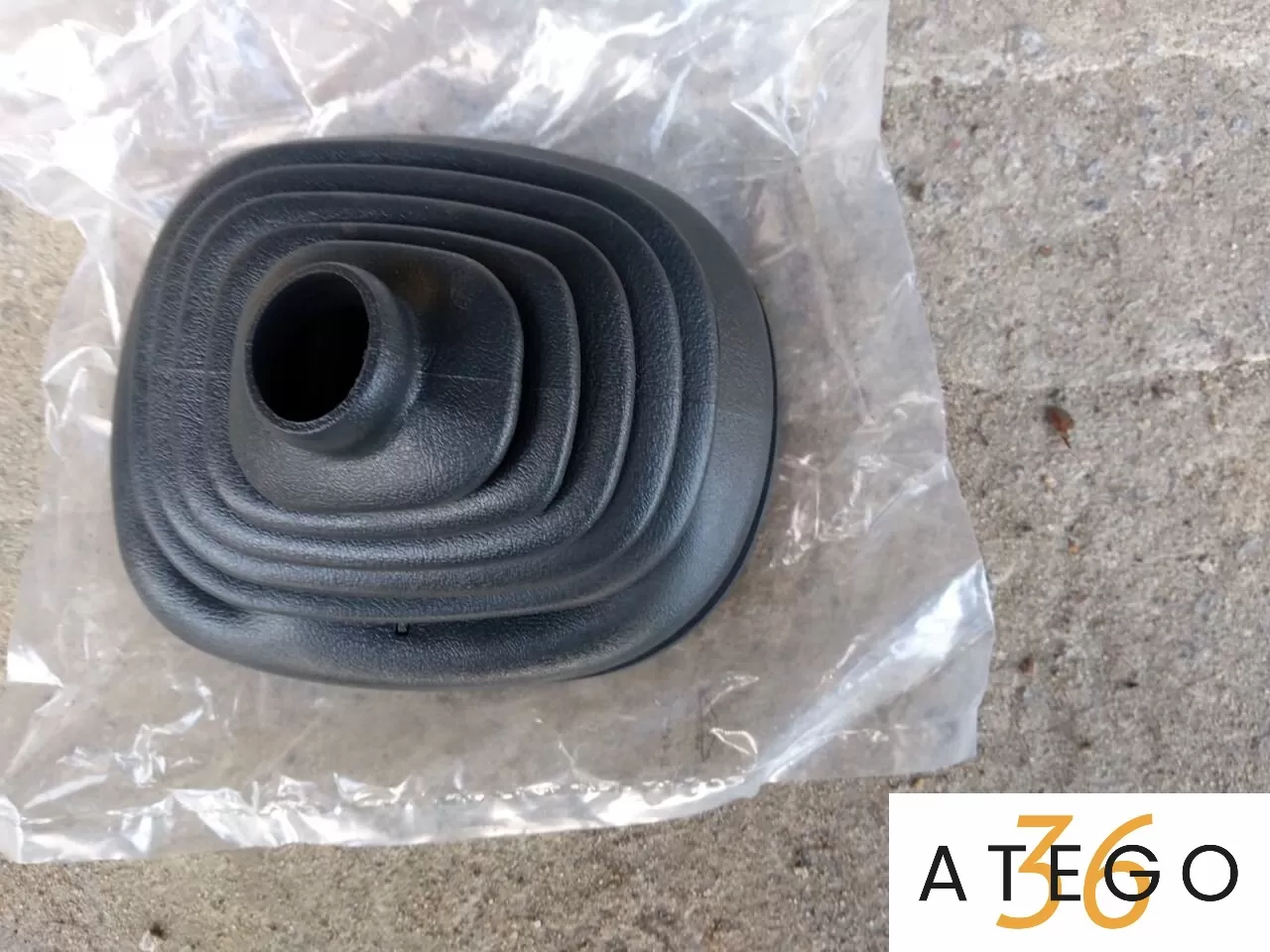 Пыльник ручки кпп Мерседес Атего верхний