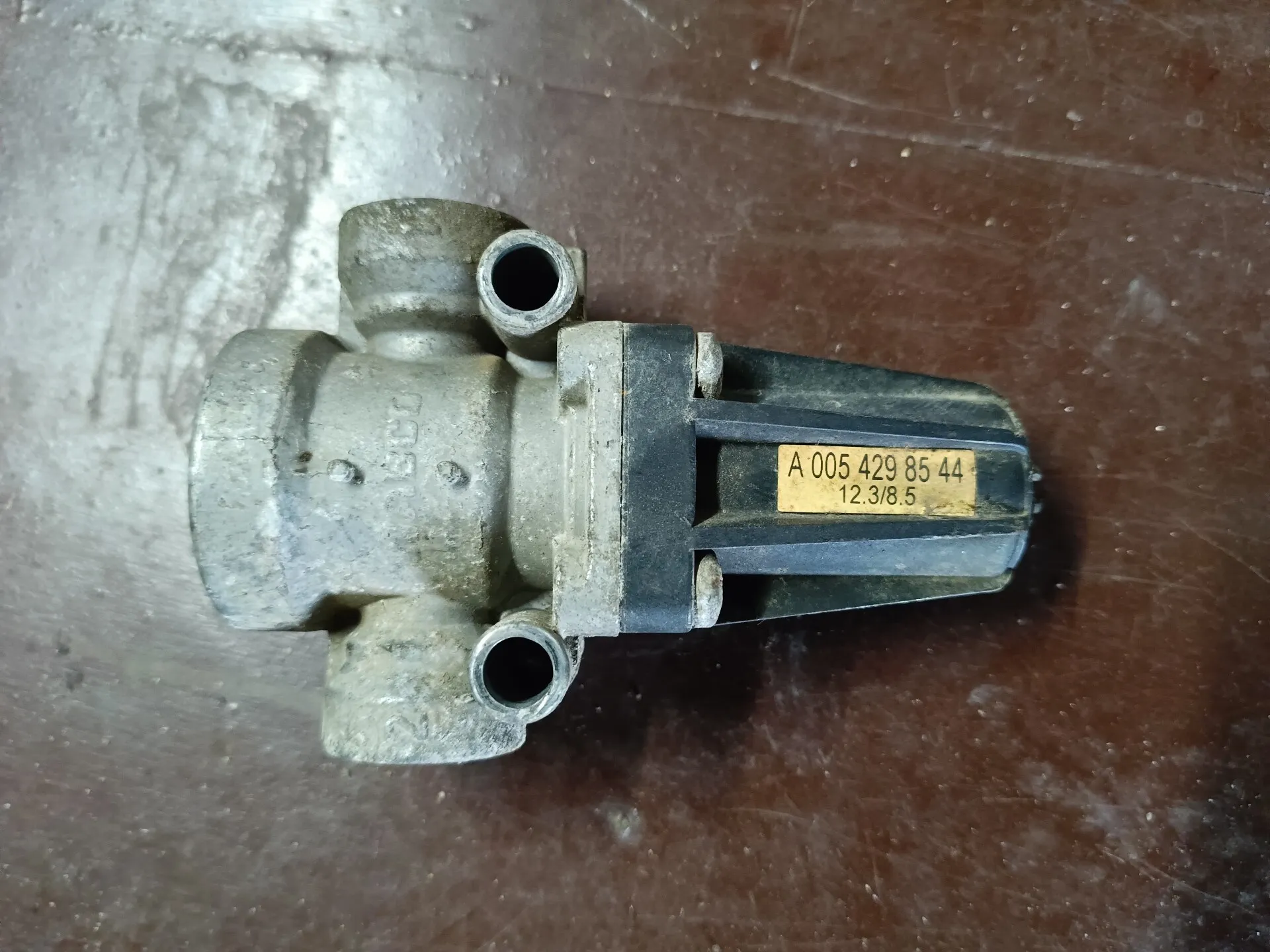 0054298544 Клапан ограничения давления