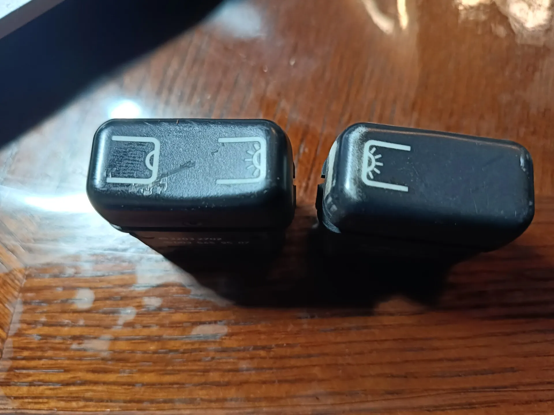 Переключатель (кнопка включения/выключения)